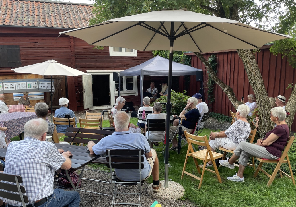publiken uppgick till ca 40 personer