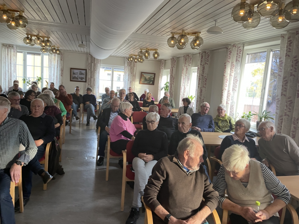Fullsatt i kyrkans hus
