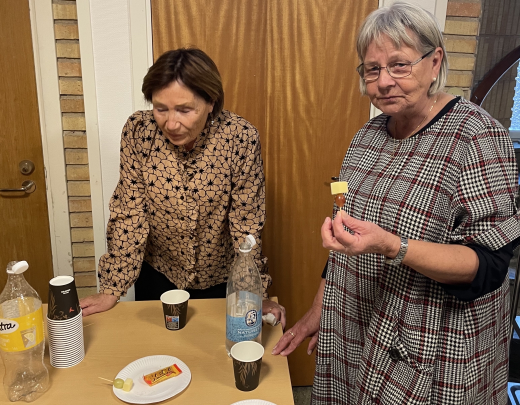 tilltugg med dryck tog snabbt slut i pausen
